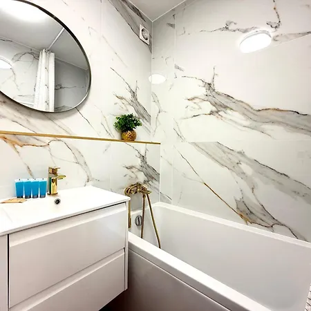 Powstańców śląskich Lavish By Bookinghost Apartament Wrocław