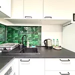Powstańców śląskich Lavish By Bookinghost Apartamento *