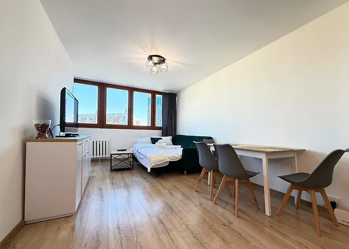 Apartment Powstancow Slaskich Lavish By Bookinghost