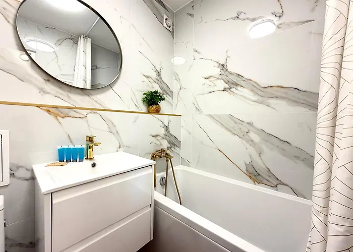 Powstancow Slaskich Lavish By Bookinghost Apartment Wroclaw