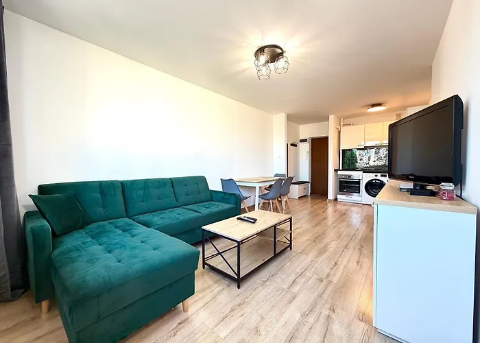 Apartment Powstancow Slaskich Lavish By Bookinghost Wroclaw