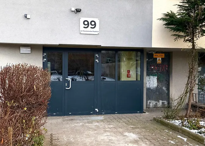 Apartment Powstancow Slaskich Lavish By Bookinghost