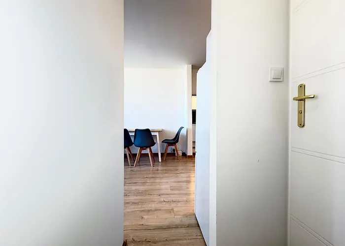 Powstancow Slaskich Lavish By Bookinghost Apartment Wroclaw